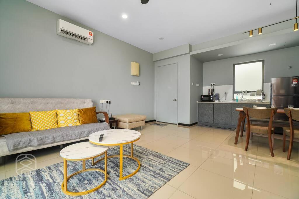 Pangsapuri Casa Kayangan @ Meru 3 8pax Ipoh